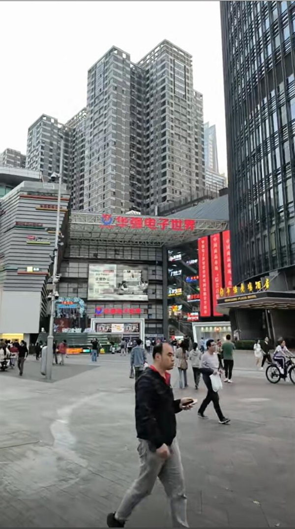 直击“关税战”下的深圳华强北：商户普遍持观望态度