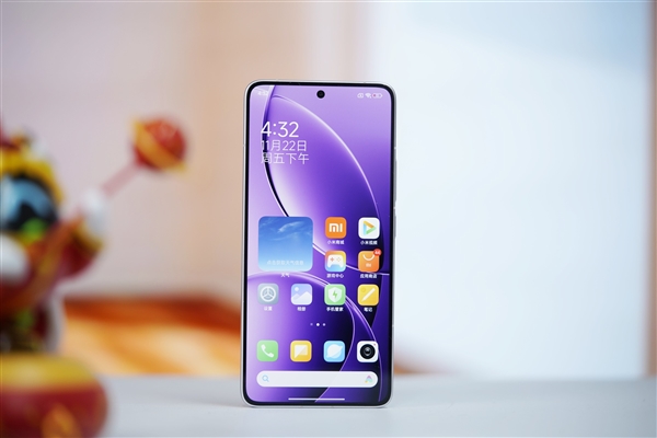 REDMI K80系列累计激活量超332万 卢伟冰：领先优势越来越强