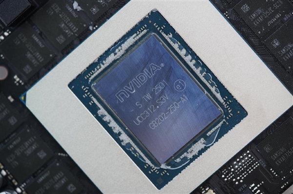 一体式磁吸上盖！影驰RTX 5090D星曜LUNA OC图赏