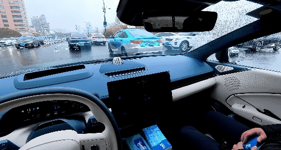 28万多能买一台5米长的车 领克900的性价比有点夸张